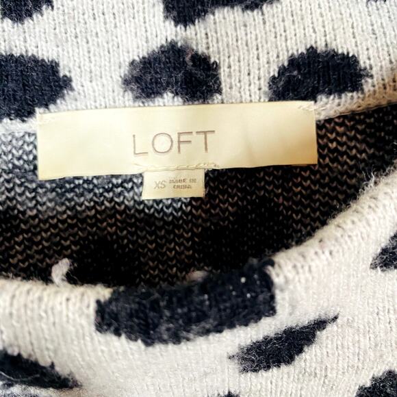 Ann Taylor LOFT Wool Blend Heart Pullover Sweater Knit Casuakl - XS - Picture 3 of 4